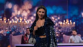 Look-ul Ioanei nu a fost destul pentru gala „Glam Glitter”. Jurații nu s-au abținut: „Styling-ul nu este cel mai bun prieten al ei, nici moda”